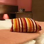 Kh Mit Restaurant Hotel