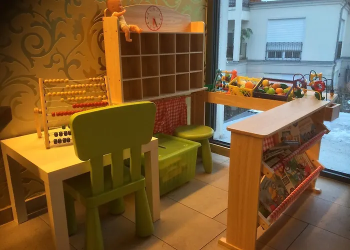 Kh Mit Restaurant ホテル 4*